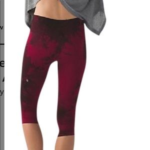 Lululemon In The Flow crops.
